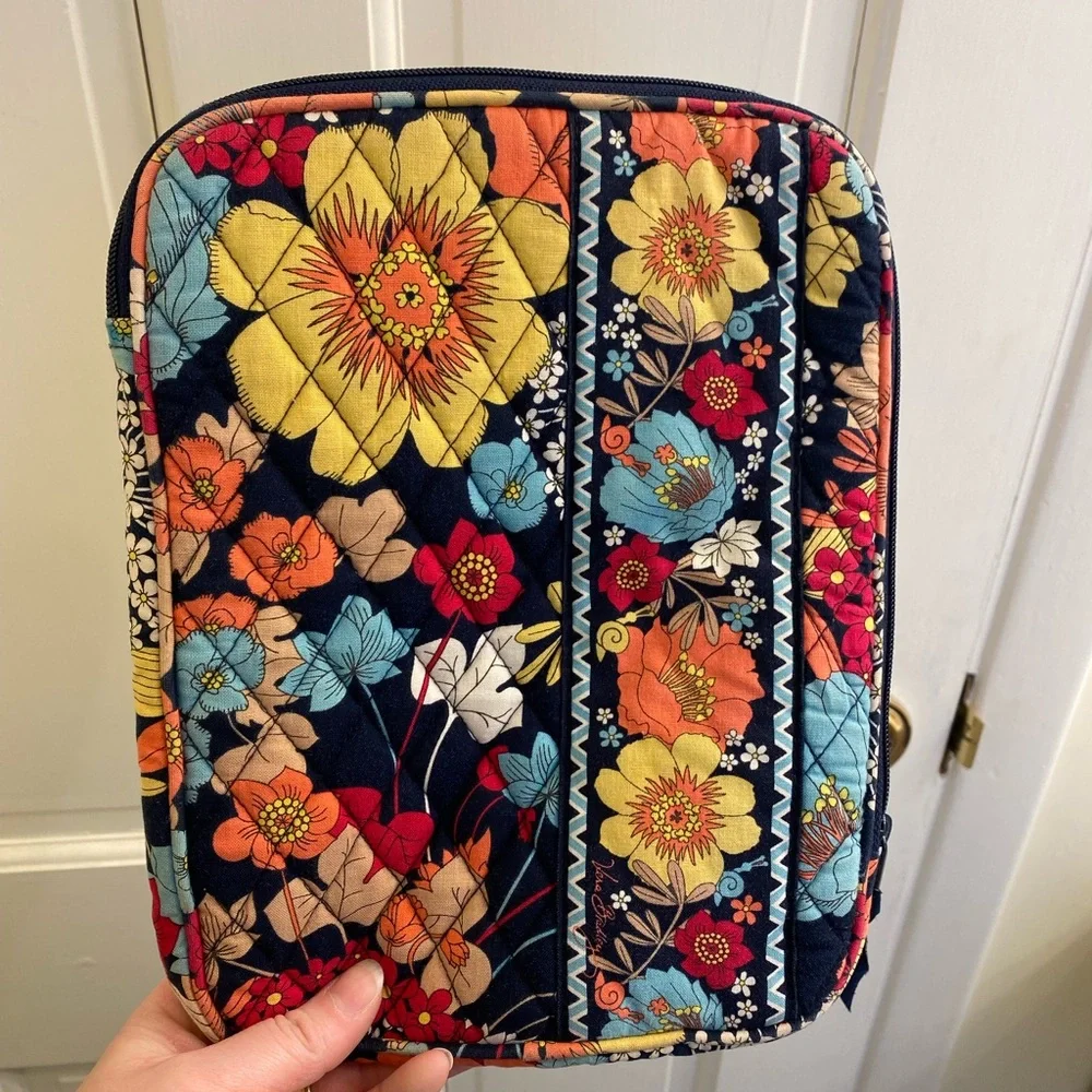 Vera Bradley soft tablet case - Picture 1 of 5